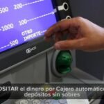 ¿Cuáles son los pasos para realizar un depósito de dinero en un cajero automático?