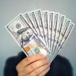 ¿Cuál es el límite de dinero en efectivo que puedo llevar a Estados Unidos?