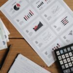 ¿Cuál es la estructura de la tabla de comisiones para los agentes de seguros?